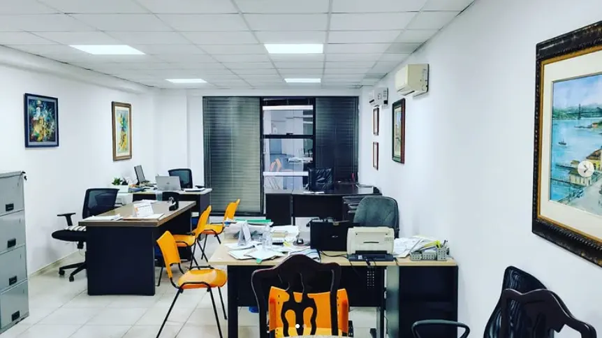Sala comercial em Centro — foto 1